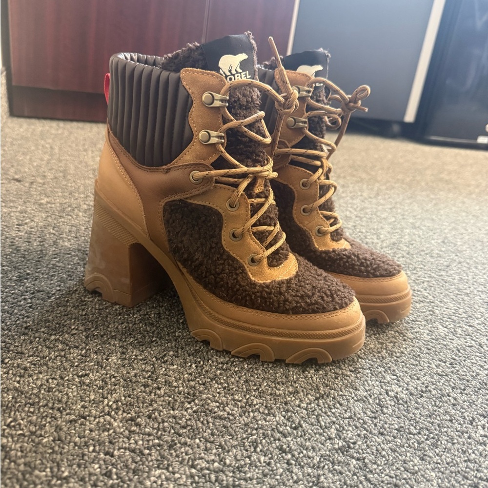 Sorel Brex Women's Brown and Tan Heeled Boots